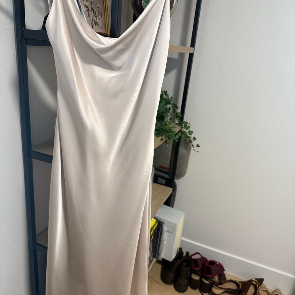 Alice + Olivia Cream Backless Dress - Picture 2 of 7